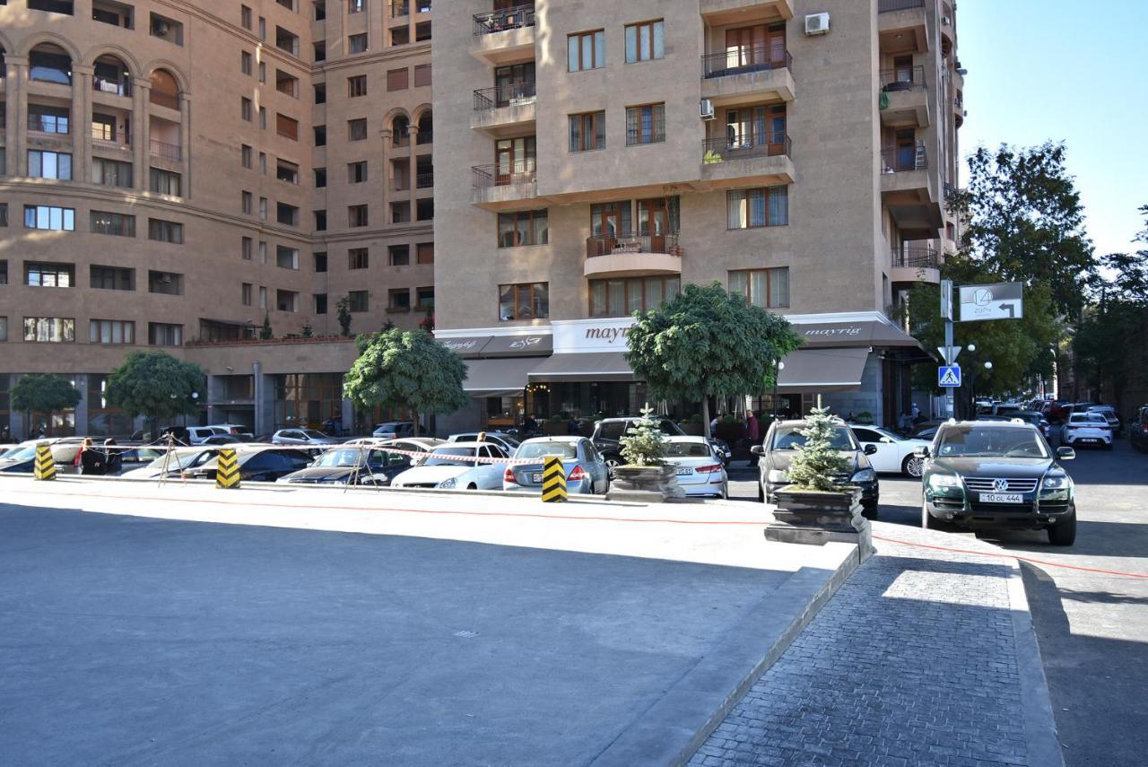 Yerevan4You Courtyard Exteriör bild